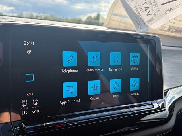 2026 Volkswagen Atlas Cross Sport 2.0T SE w/Technology