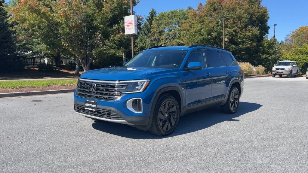 2025 Volkswagen Atlas 2.0T SE w/Technology