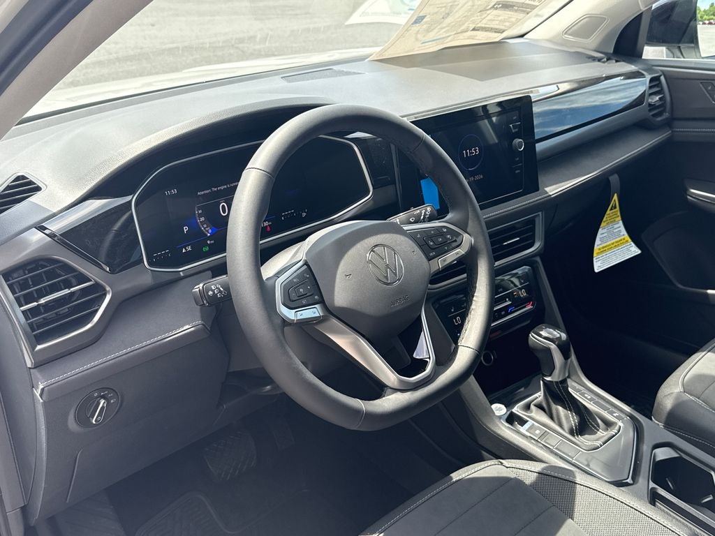 2026 Volkswagen Taos 1.5T SE Black