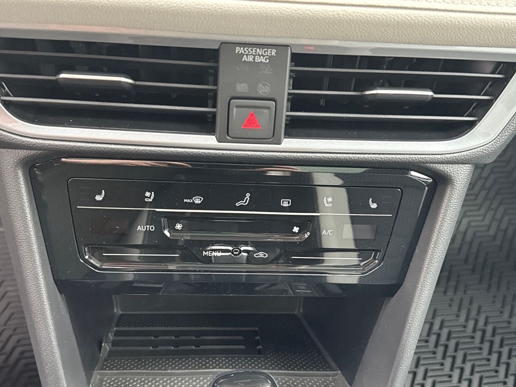 2026 Volkswagen Taos 1.5T SEL