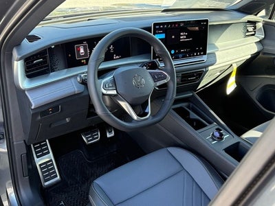 2026 Volkswagen Tiguan 2.0T SE R-Line Black