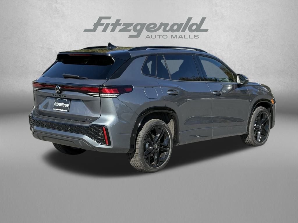 2026 Volkswagen Tiguan 2.0T SE R-Line Black