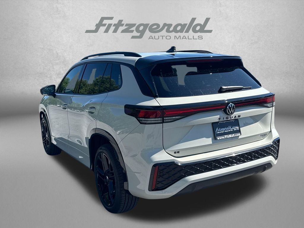 2026 Volkswagen Tiguan 2.0T SE R-Line Black