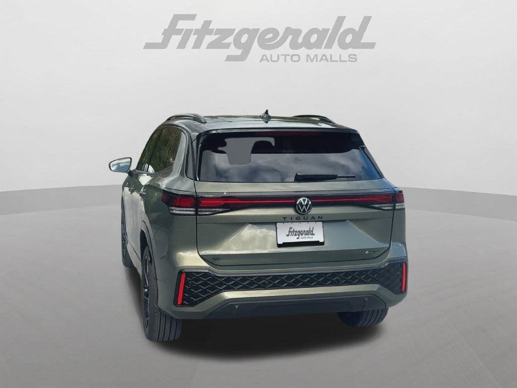 2026 Volkswagen Tiguan SE R-Line Black