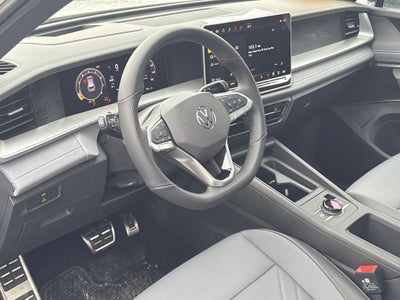 2026 Volkswagen Tiguan 2.0T SE R-Line Black