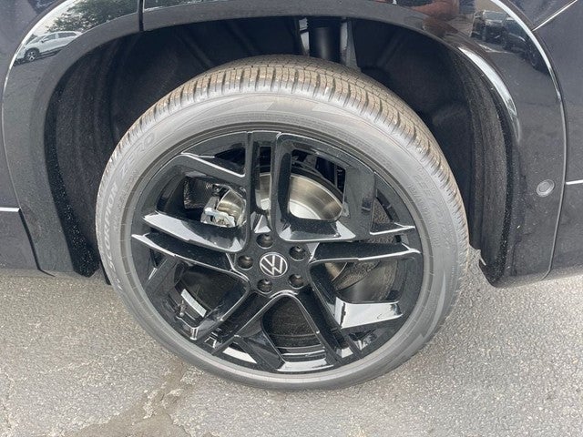 2025 Volkswagen Tiguan 2.0T SE R-Line Black