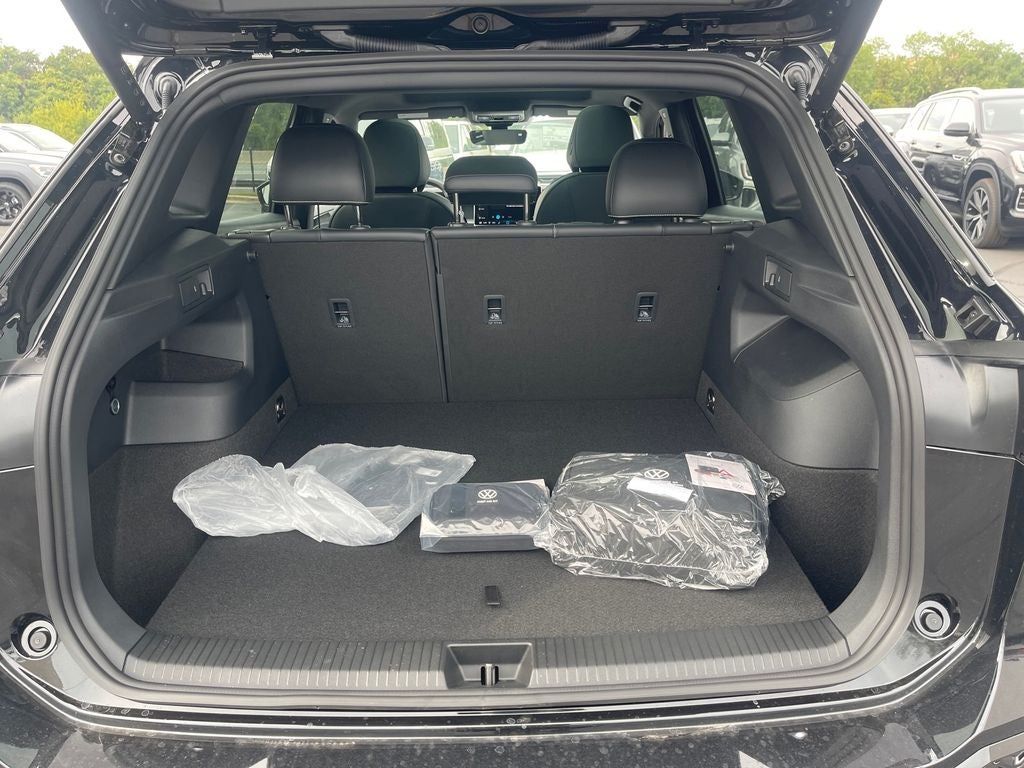 2025 Volkswagen Tiguan 2.0T SE R-Line Black