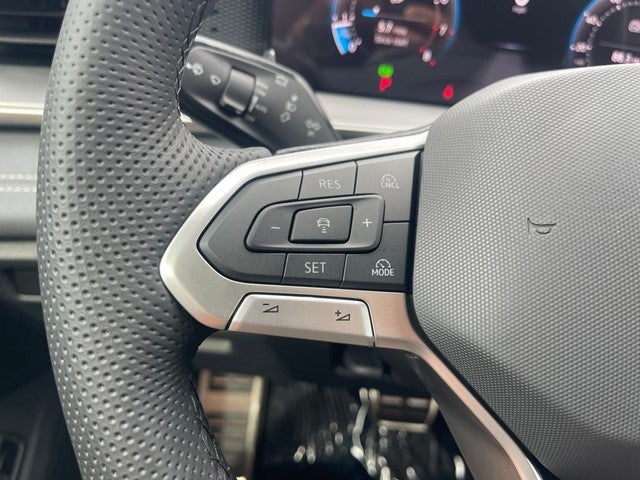 2025 Volkswagen Tiguan 2.0T SE R-Line Black