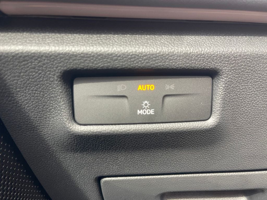 2025 Volkswagen Tiguan 2.0T SE R-Line Black