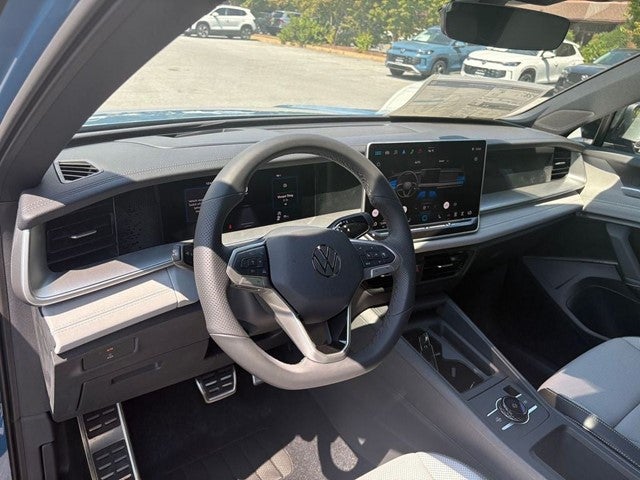 2025 Volkswagen Tiguan 2.0T SE R-Line Black