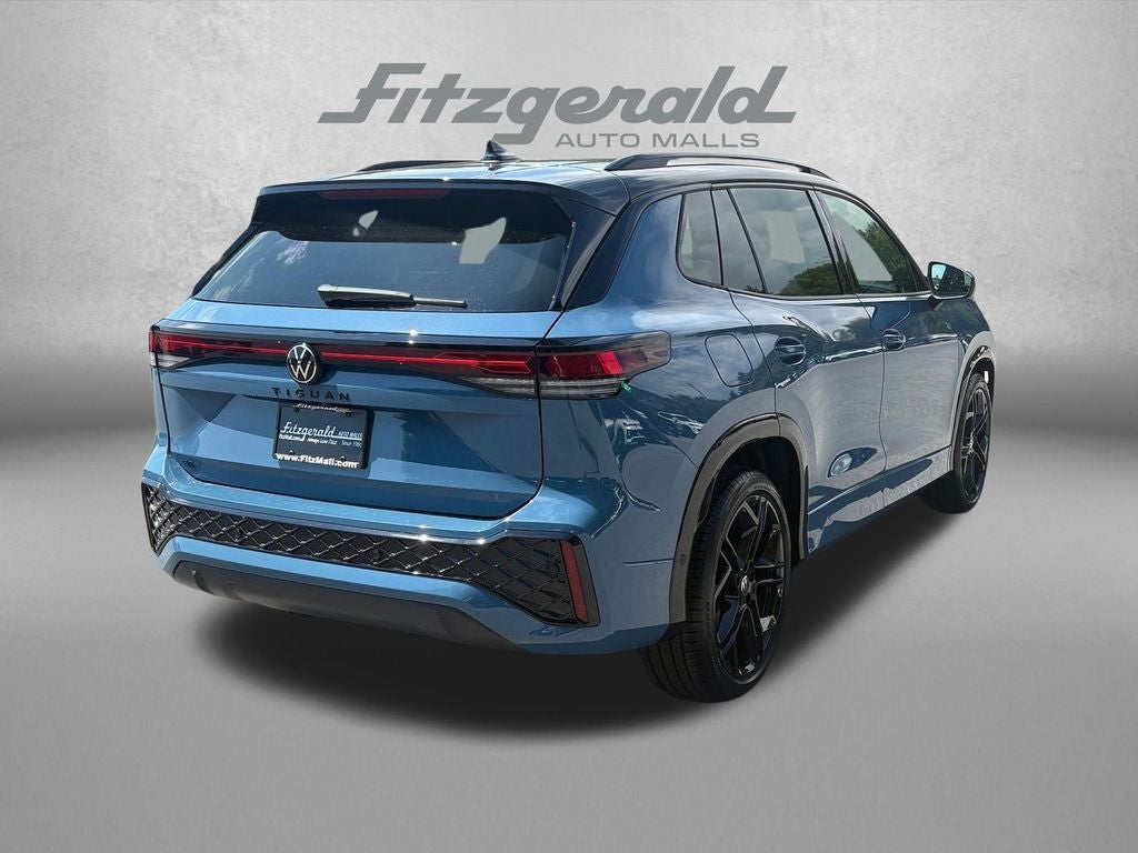 2025 Volkswagen Tiguan 2.0T SE R-Line Black