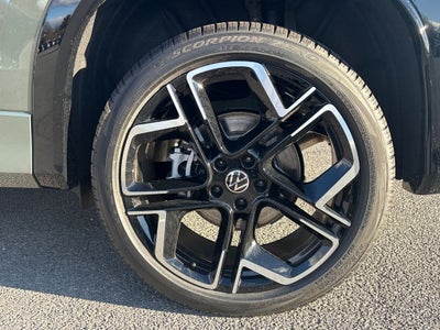 2026 Volkswagen Tiguan 2.0T SEL