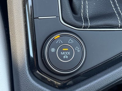 2026 Volkswagen Taos SE AWD