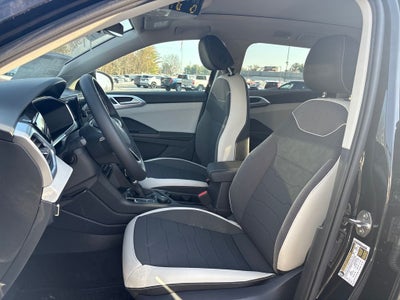 2026 Volkswagen Taos SE AWD