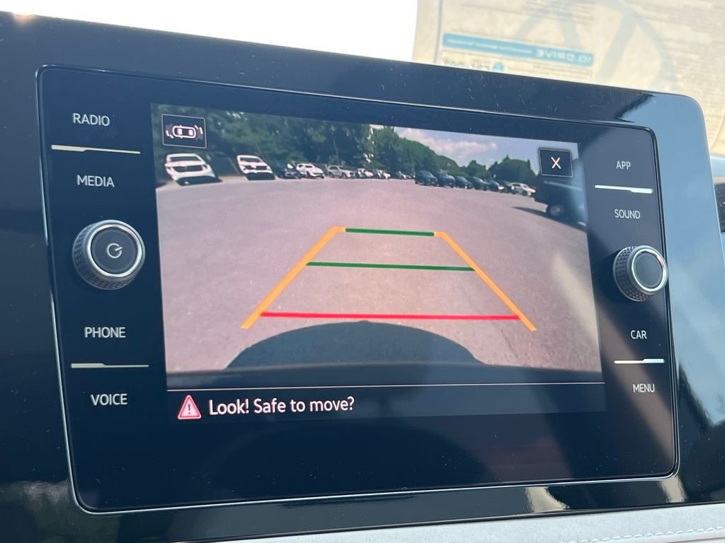 2025 Volkswagen Taos 1.5T SE