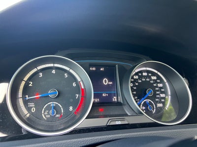 2017 Volkswagen Golf R DCC & Navigation 4Motion