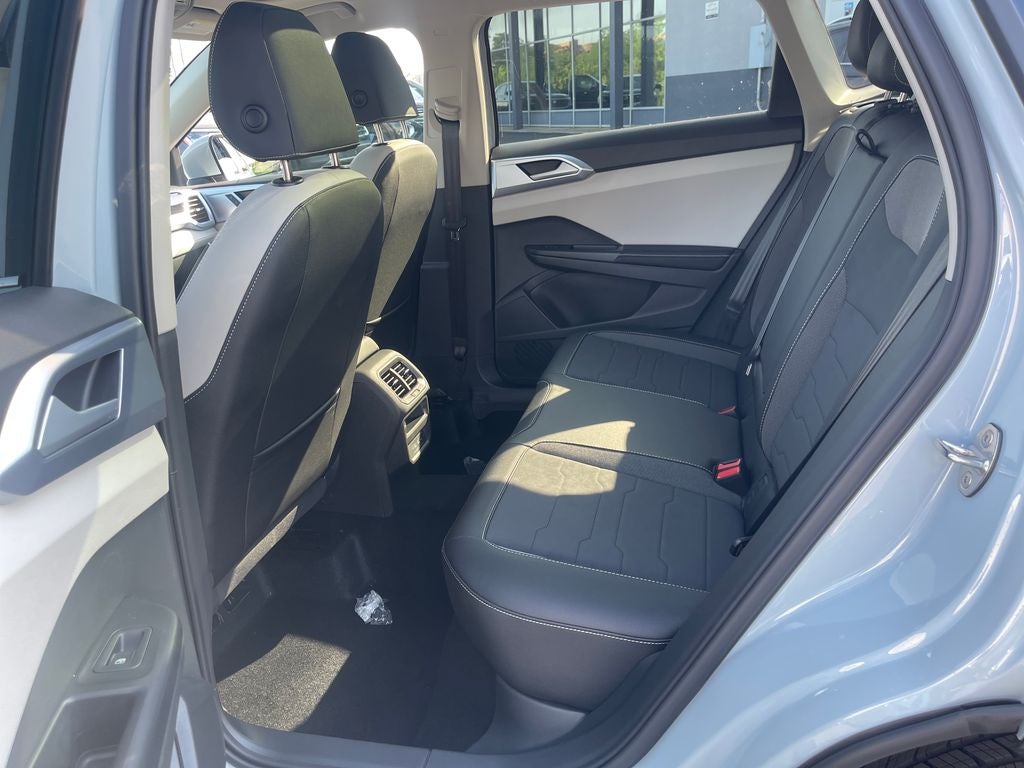 2026 Volkswagen Taos SE FWD