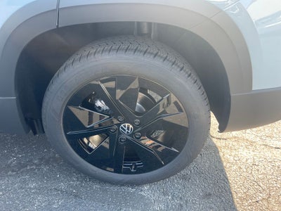 2026 Volkswagen Taos SE FWD