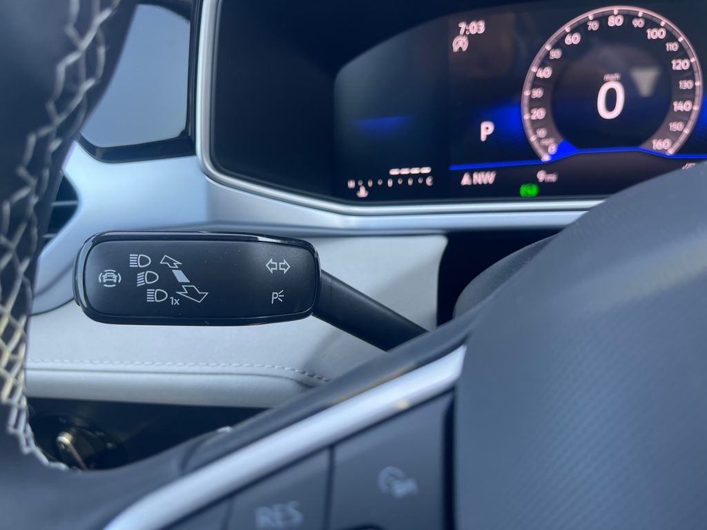 2026 Volkswagen Taos SE FWD