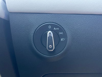 2026 Volkswagen Taos SE FWD