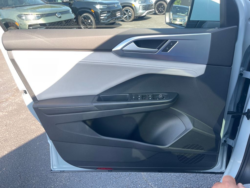 2026 Volkswagen Taos SE FWD